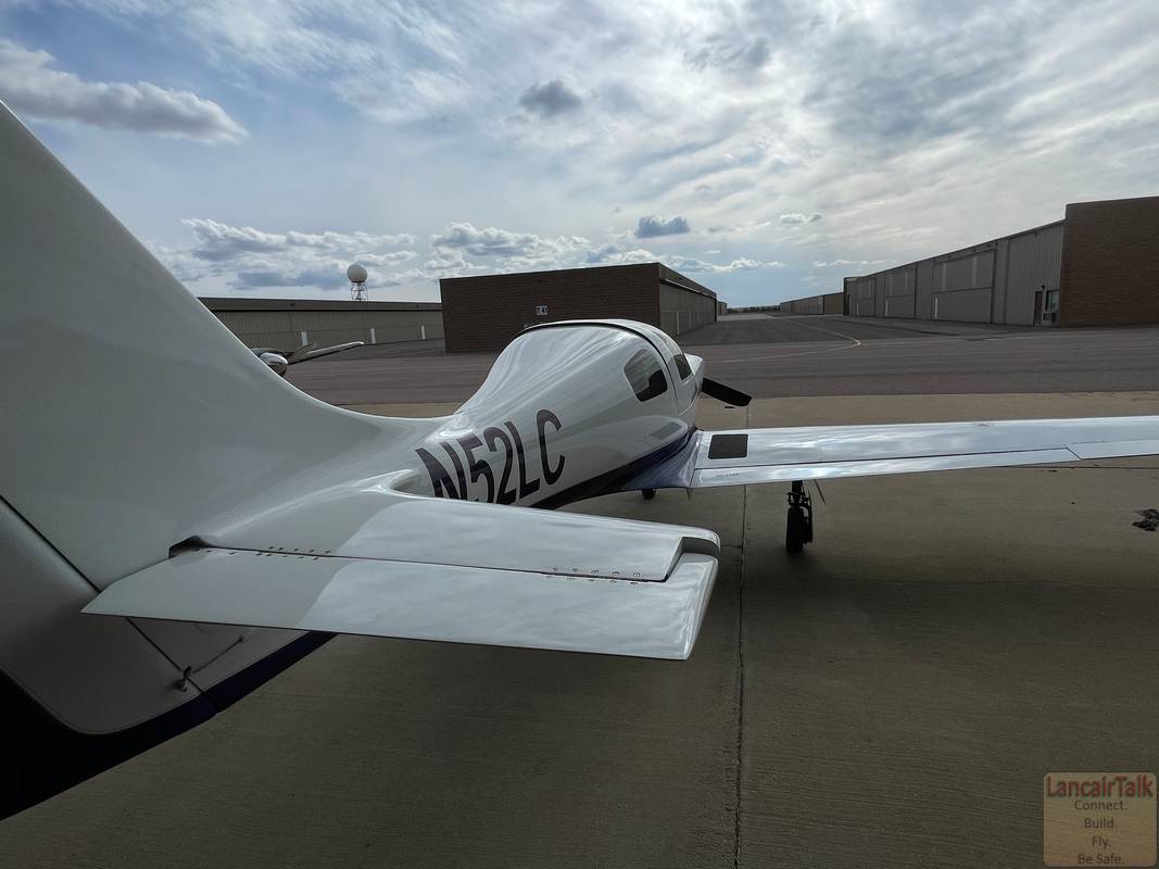 Lancair 320/360 N52LC photo