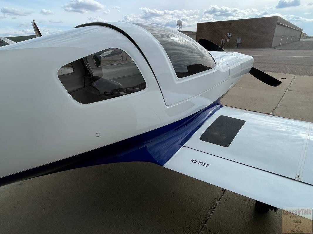 Lancair 320/360 N52LC photo