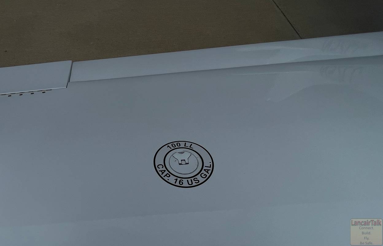 Lancair 320/360 N52LC photo