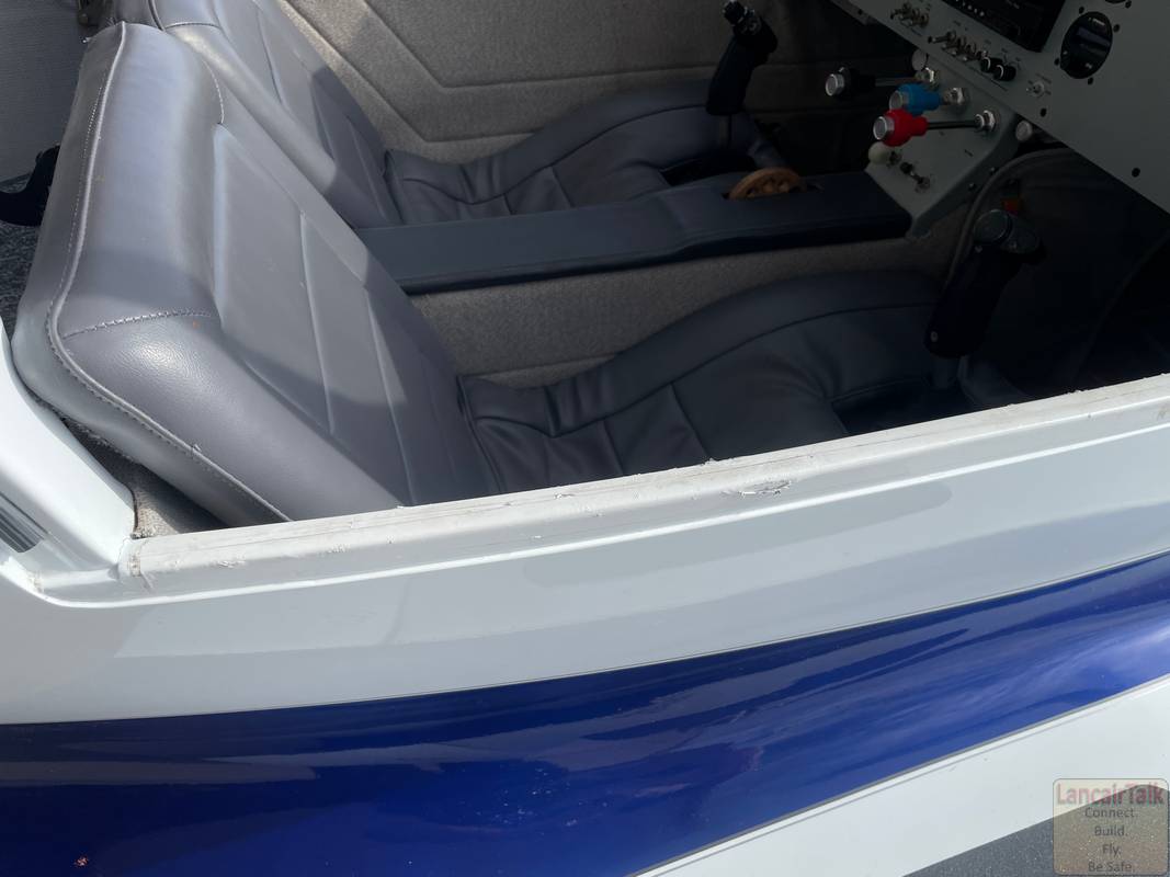 Lancair 320/360 N52LC photo